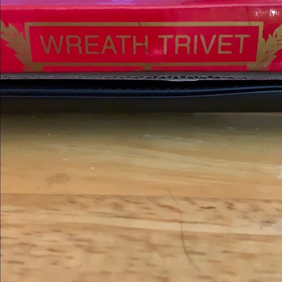 Wreath Trivet - May Dept Stores Co - Picture 5 of 7